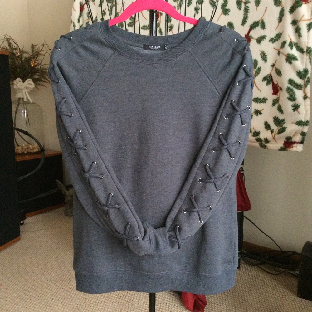 Max Jeans Gray Laced Sleeve Sweatshirt